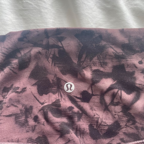 Lululemon Leggings - Size 8 - Picture 3 of 3